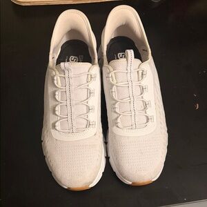 Skechers White and Black Casual Sneakers
